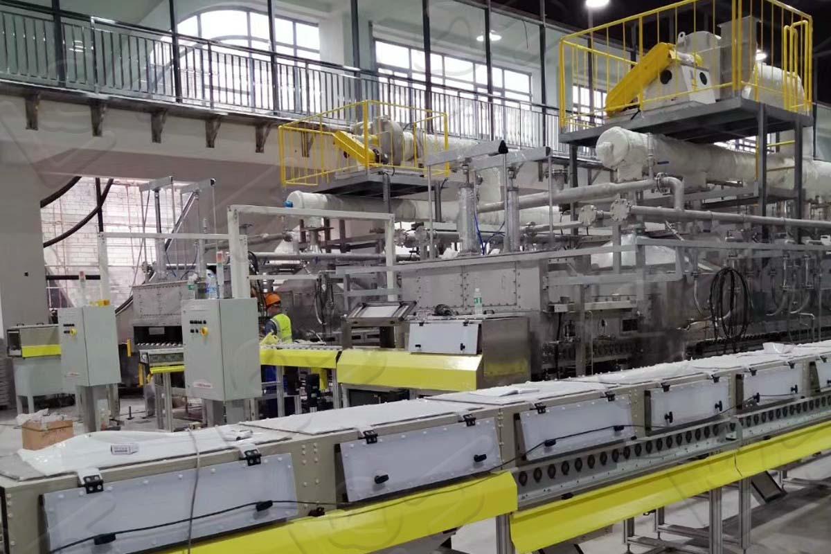 鋰電窯爐外軌自動循壞線-安裝現(xiàn)場